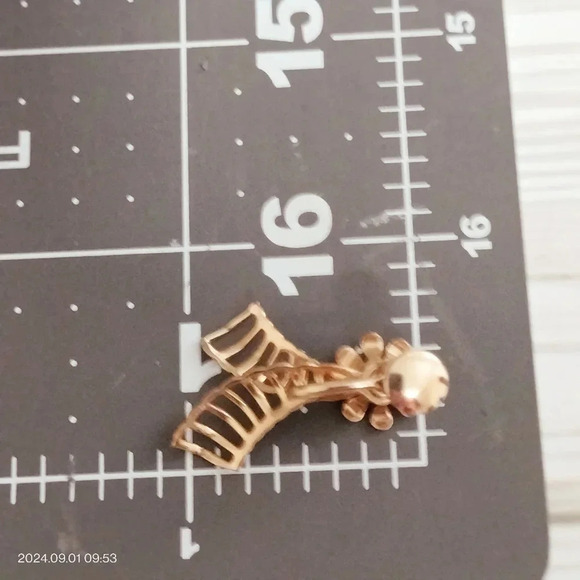 Women's Fashion Gold Tone Faux Pearl Drop Boho Unique Screwback Earrings - Picture 7 of 10